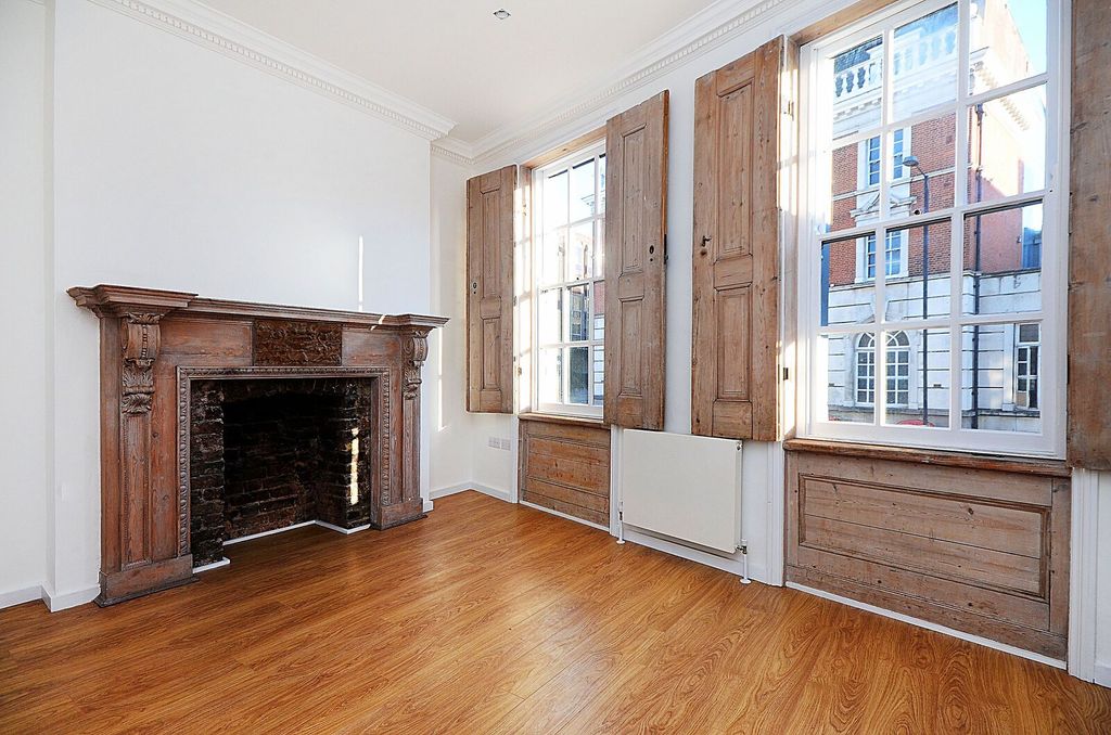 Property photo 1 of 4