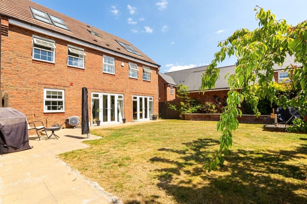 Property photo 2 of 26 Picture No. 06