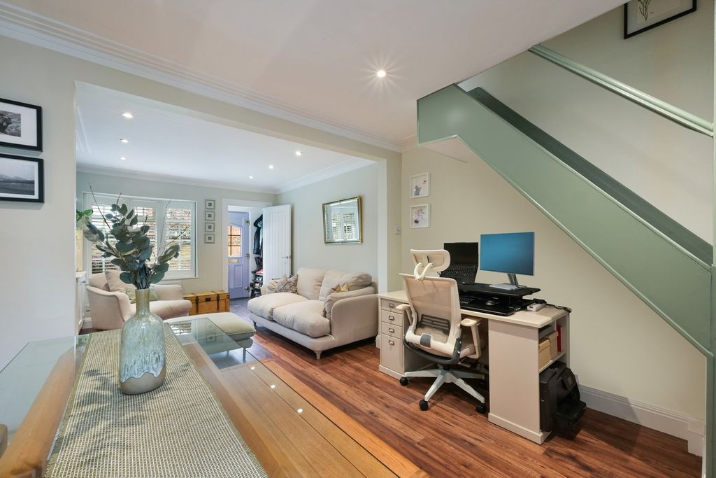 Property photo 3 of 21