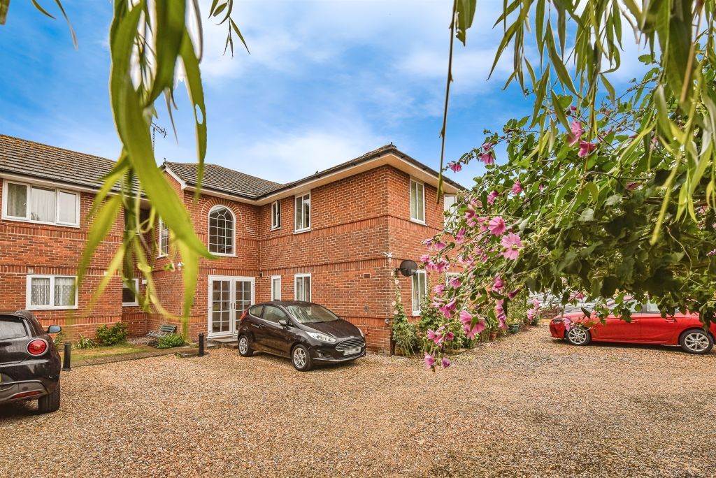 Property photo 2 of 13