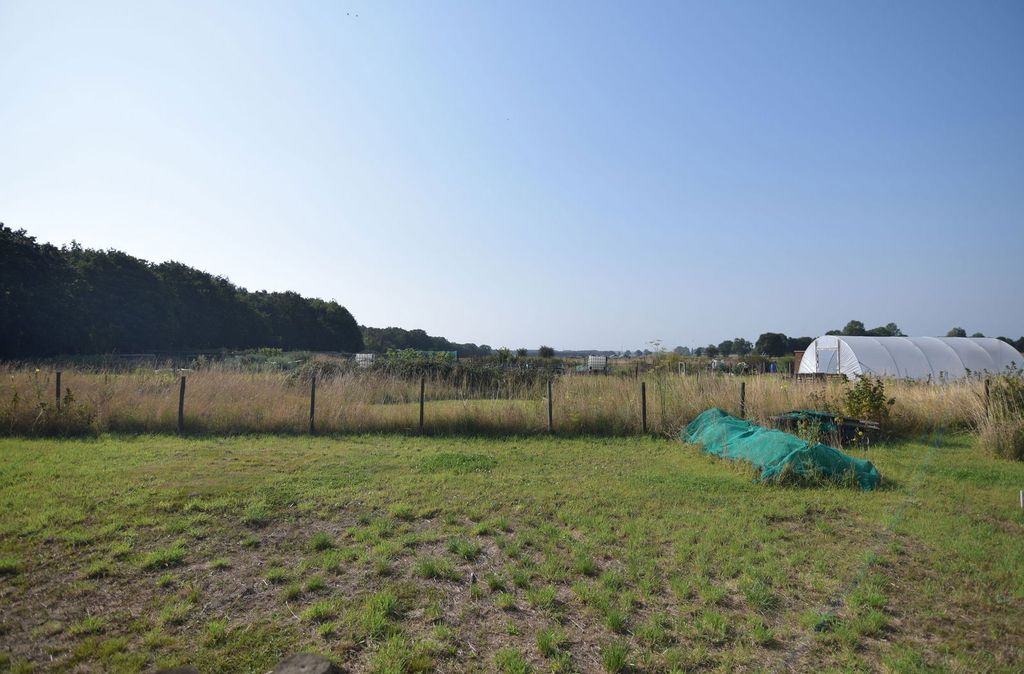 Property photo 3 of 15 3 - Views%20Of%20Allotments
