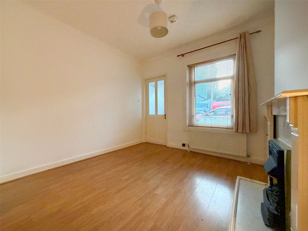 Property photo 3 of 13 Picture No. 15