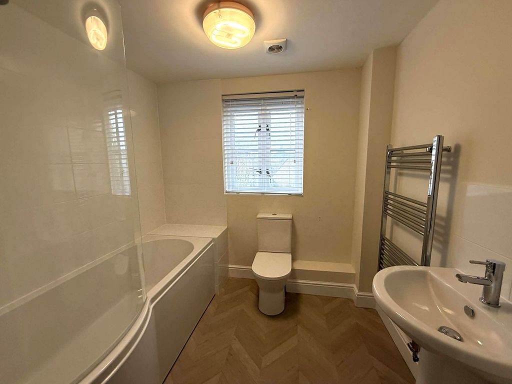 Property photo 3 of 3