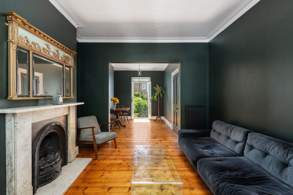 Property photo 3 of 13 3712193