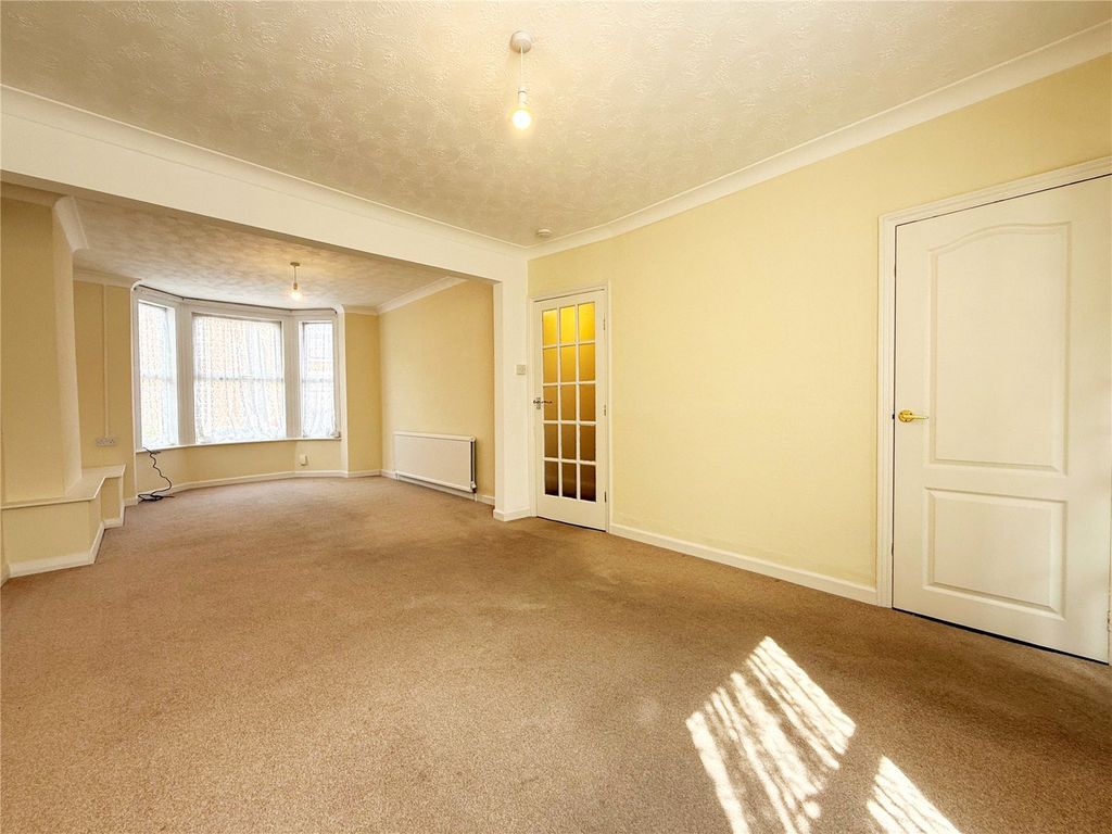 Property photo 2 of 14 Picture No. 20