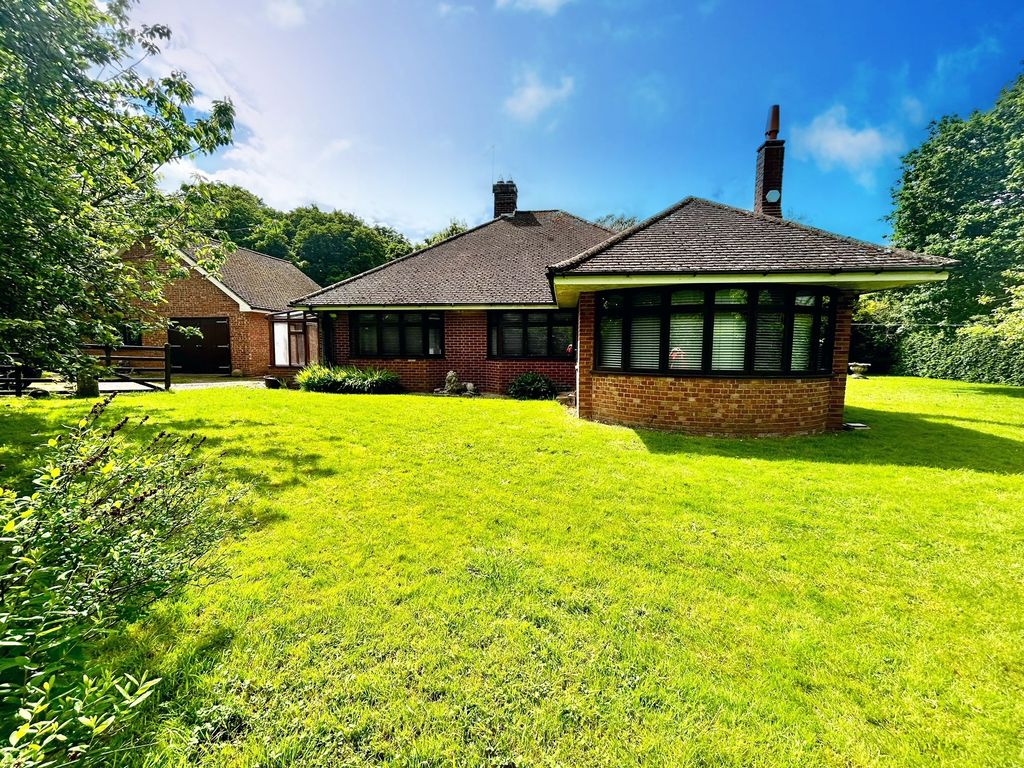 Property photo 1 of 14 Front