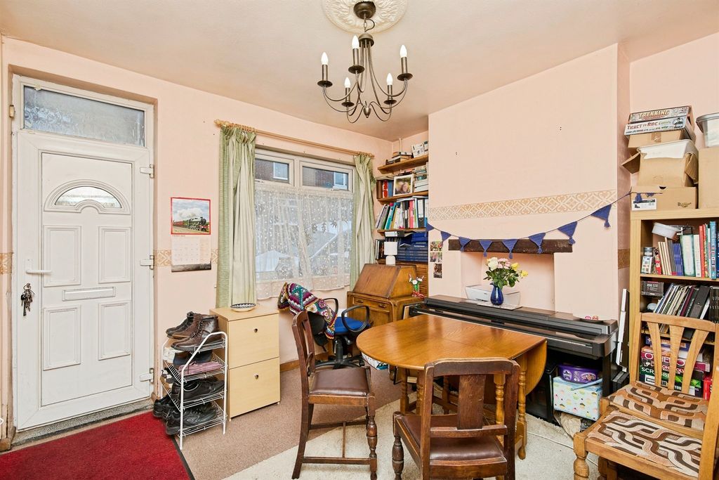 Property photo 3 of 18