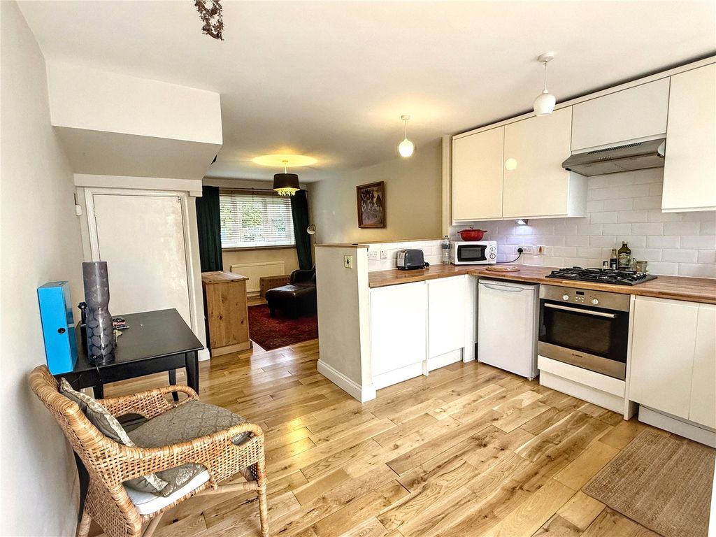 Property photo 2 of 21 Picture No. 09