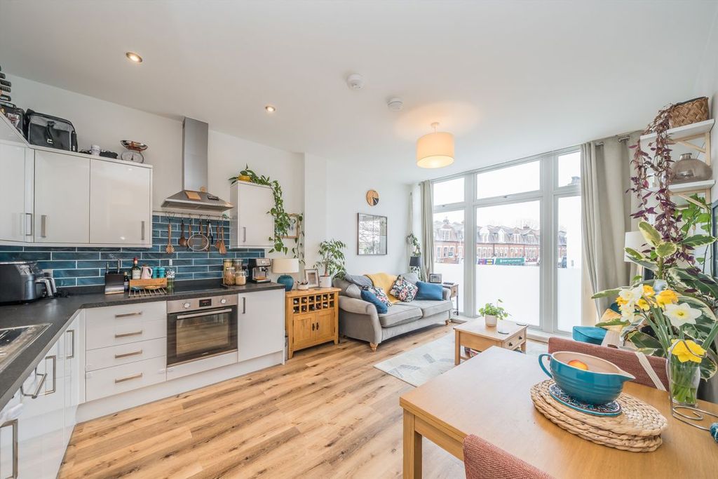 Property photo 2 of 5