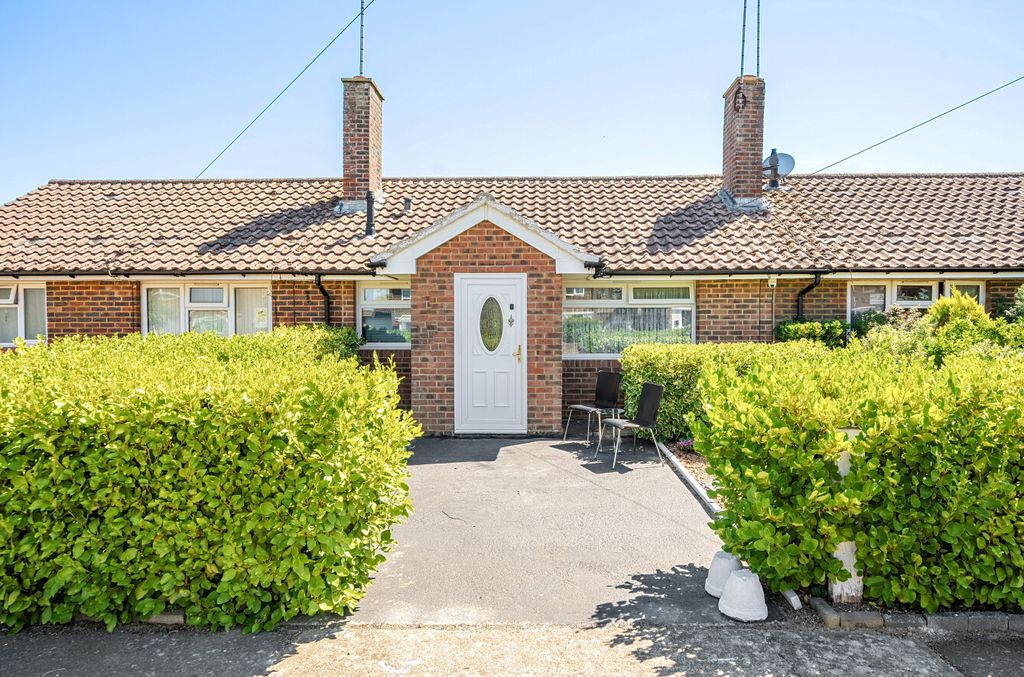 Property photo 1 of 8 1502568-25-6A75Bb...