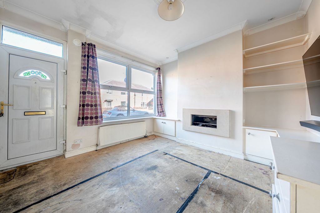 Property photo 2 of 9