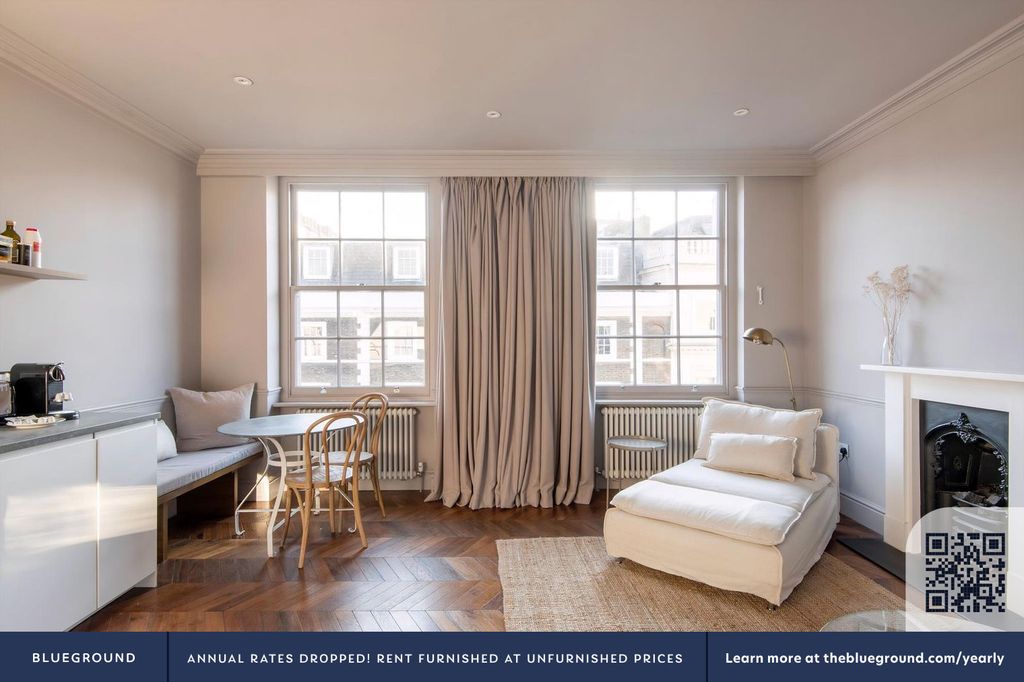 Property photo 3 of 29 Living Room