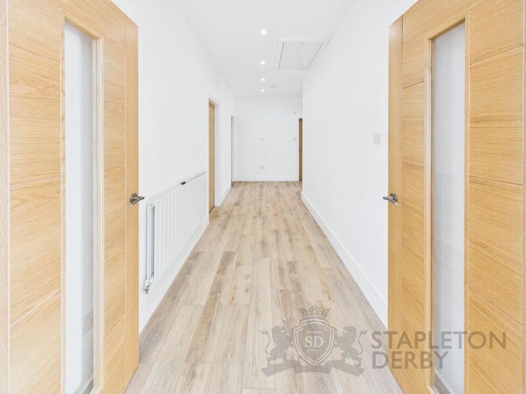 Property photo 3 of 30 Cam03007G0-Pr0260-Still008.Jpg