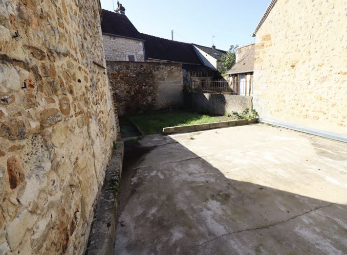 Property photo 2 of 6