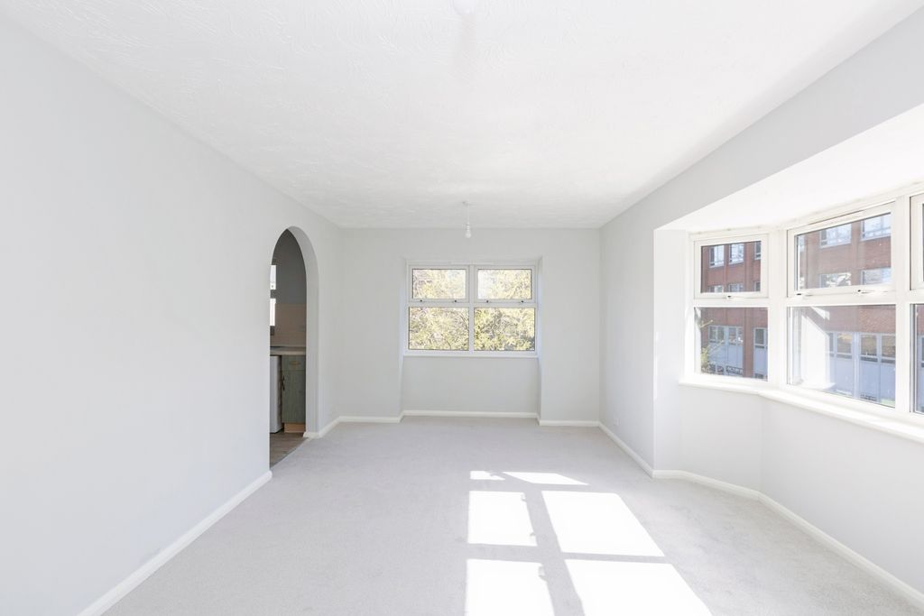 Property photo 3 of 17 Photo