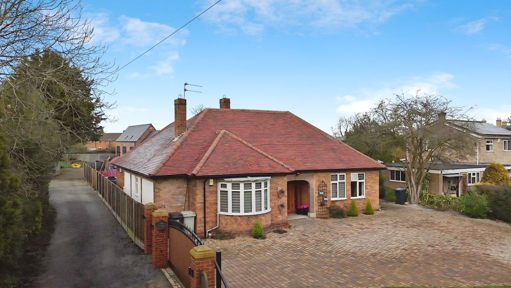 Property photo 3 of 35 4582615