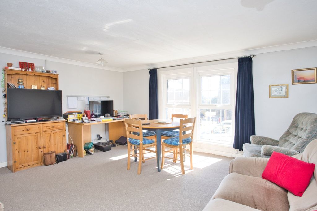 Property photo 2 of 12 Picture 2