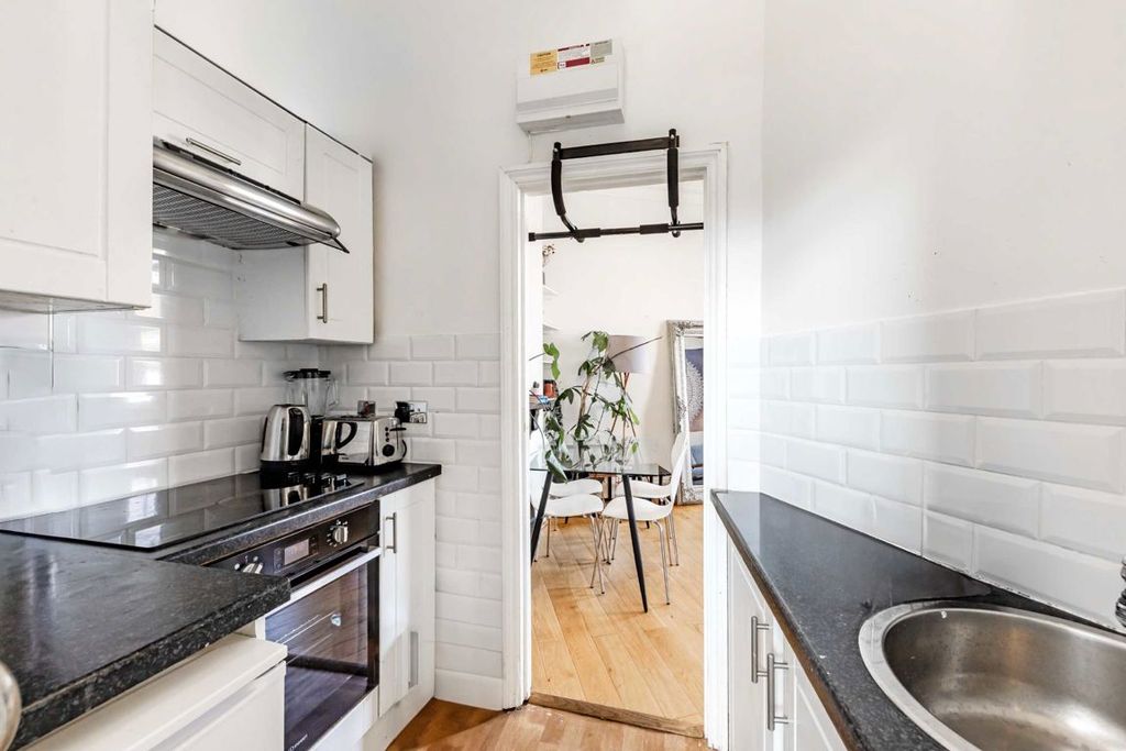 Property photo 3 of 4