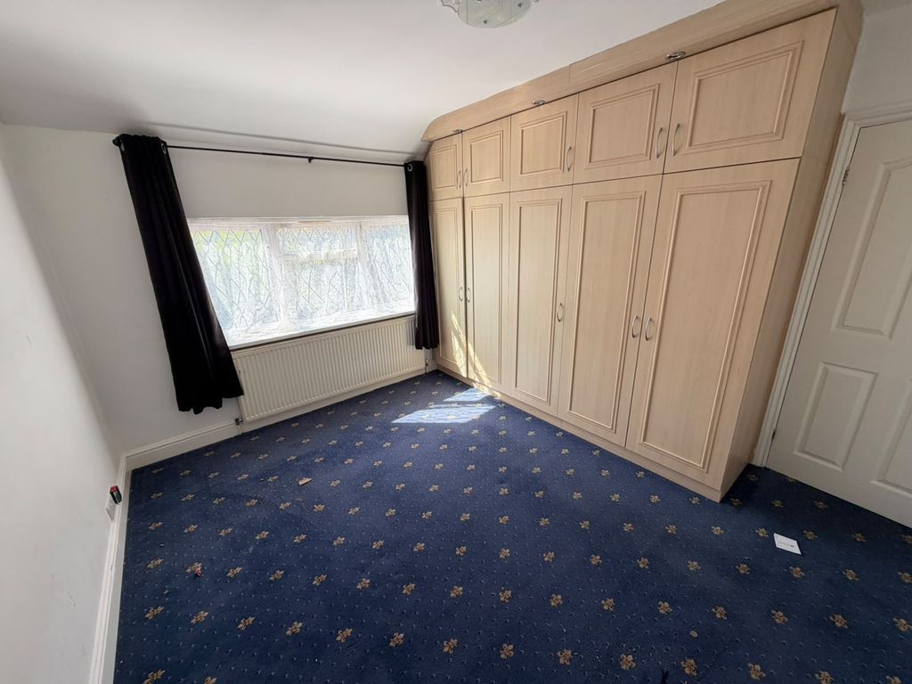 Property photo 2 of 11 5B87Afdb-28F7-4208-9Bba-d78A62771c85