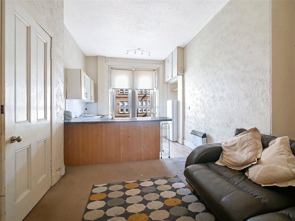 Property photo 2 of 19 Picture No. 06