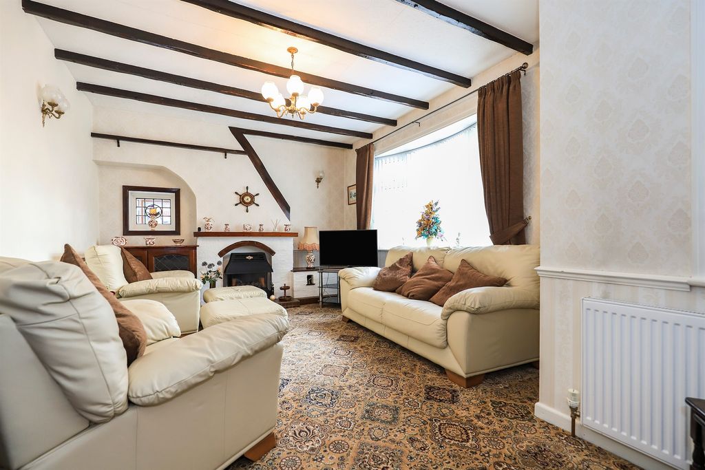 Property photo 3 of 18