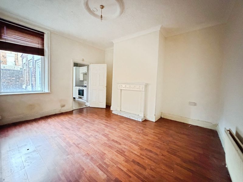 Property photo 2 of 6 Photo 4