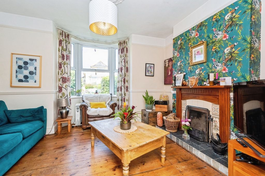 Property photo 3 of 19 Pbox-Img.Jpg
