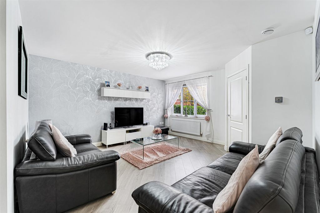 Property photo 2 of 35 12 Atherton Drive-18.Jpg