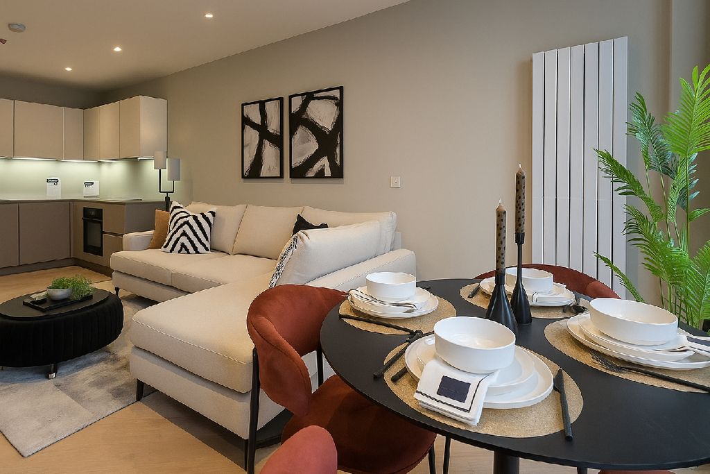 Property photo 3 of 11 Photo 2