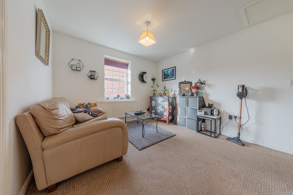 Property photo 3 of 14