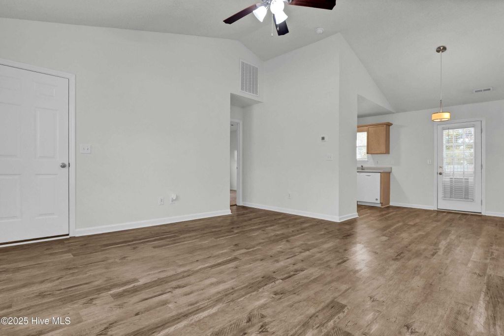 Property photo 3 of 24 <Alttext/>