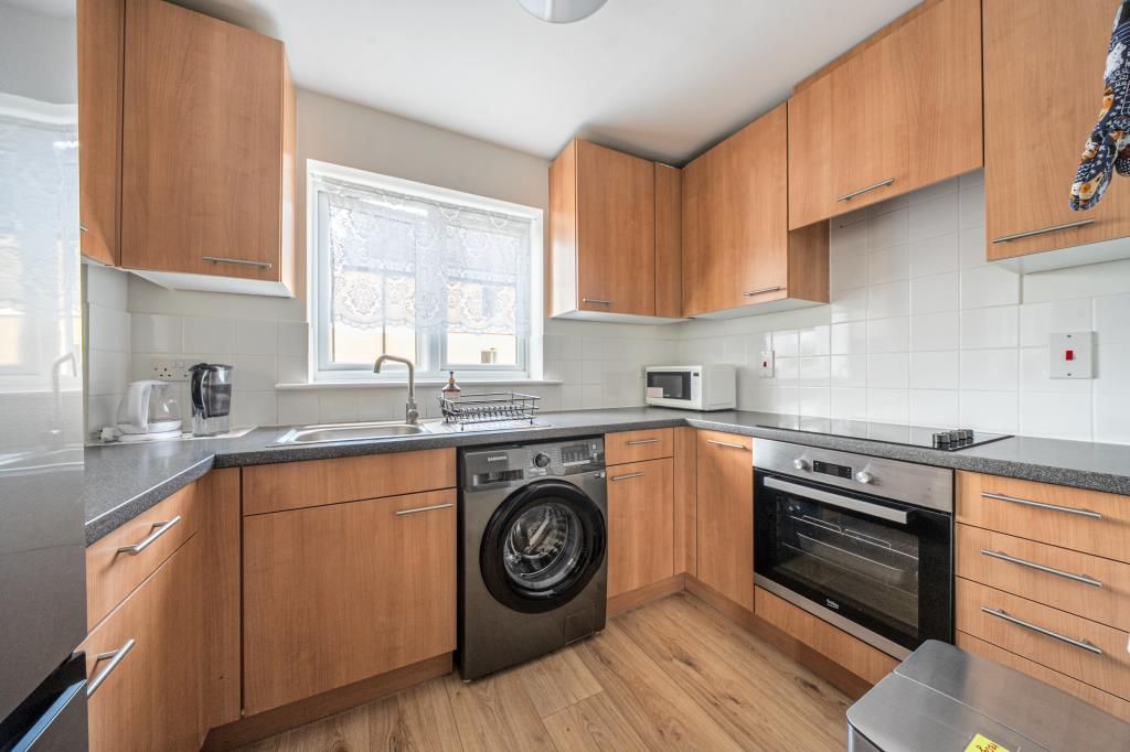 Property photo 2 of 15 Kitchen