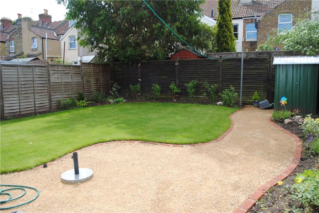 Property photo 2 of 9 Garden