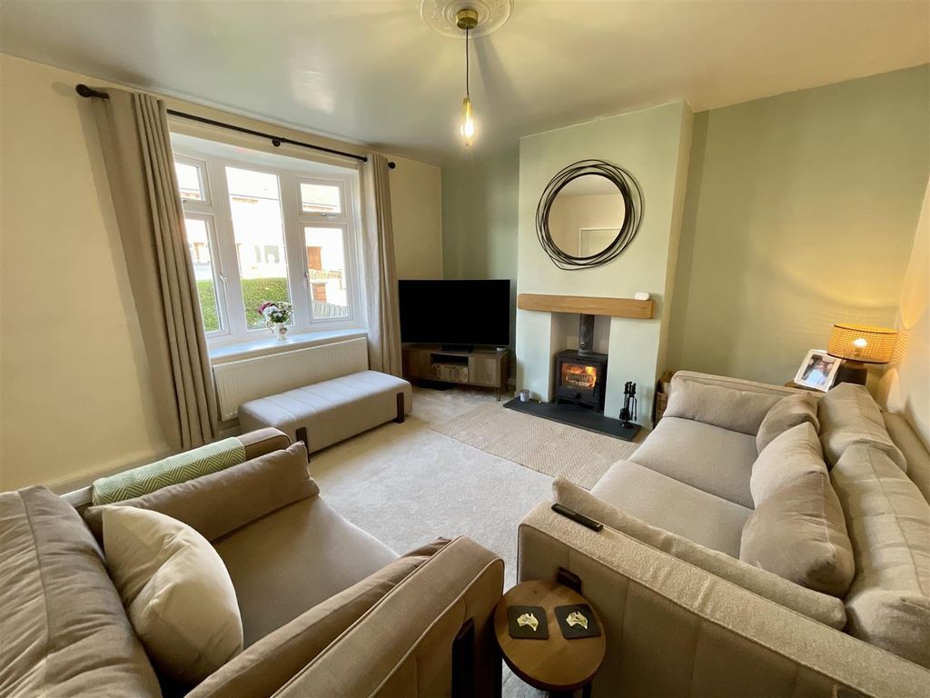 Property photo 2 of 20 Lounge