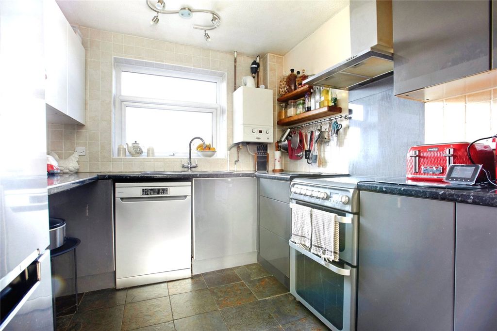 Property photo 3 of 22 Picture No. 14