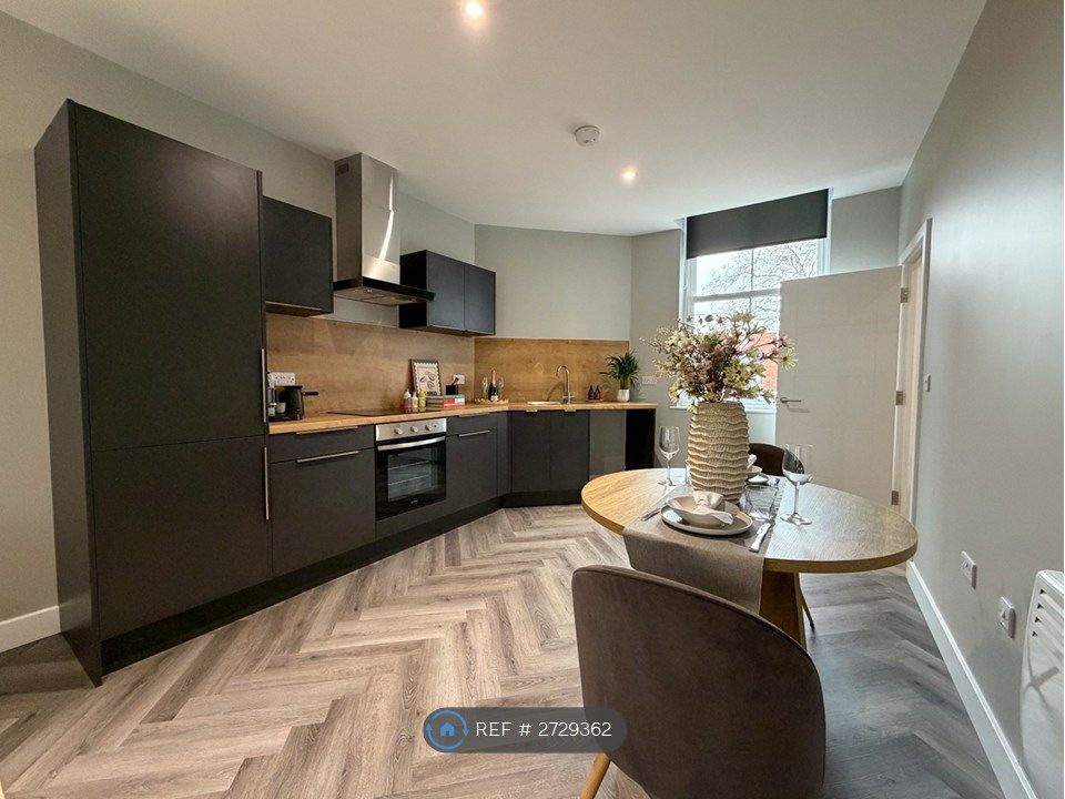 Property photo 2 of 34