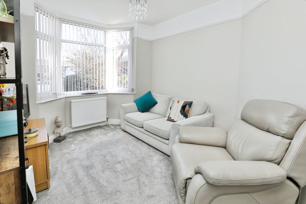 Property photo 3 of 15