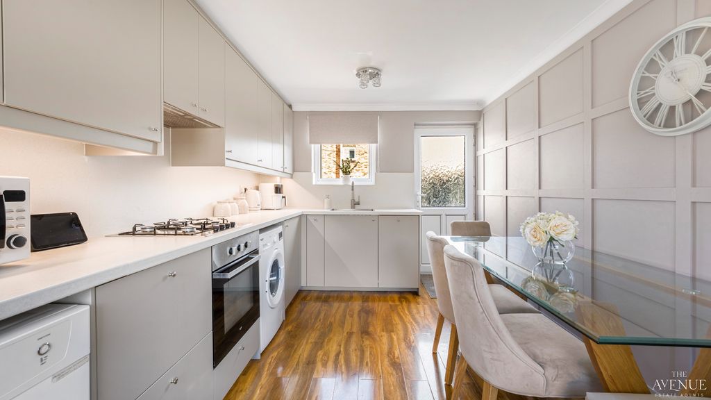 Property photo 3 of 24 4277516