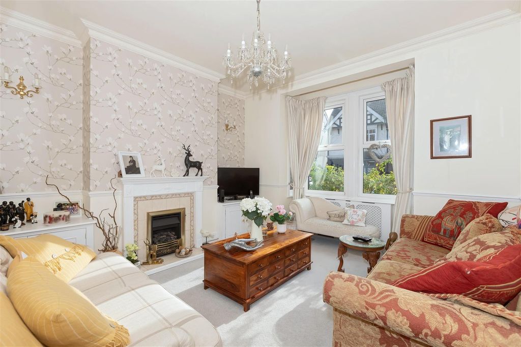 Property photo 3 of 19 Bridge Road_16.Jpg