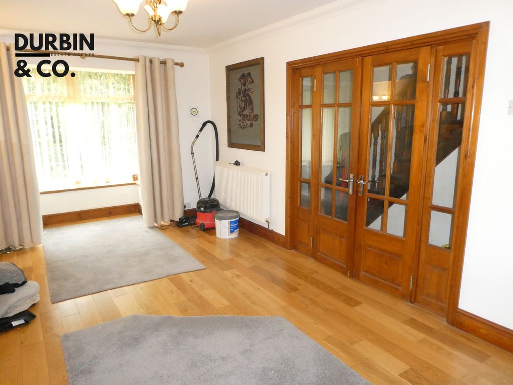 Property photo 3 of 54 Lounge