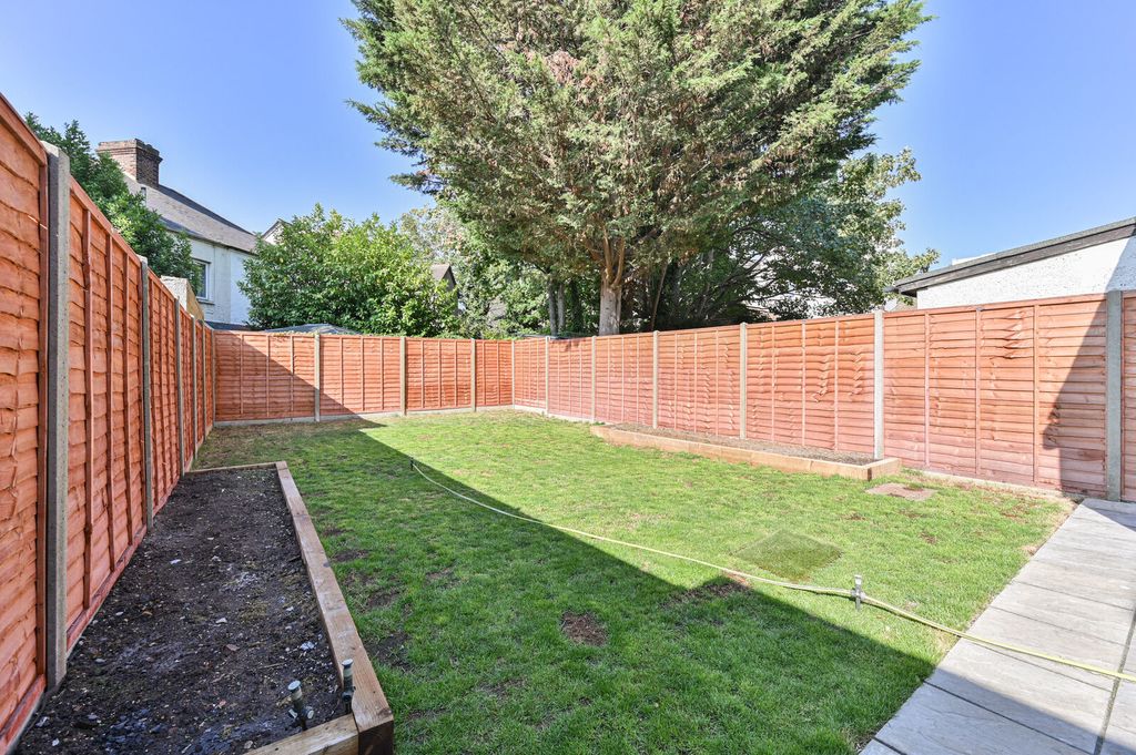 Property photo 3 of 20