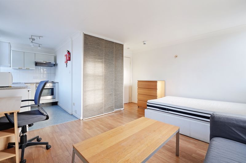 Property photo 3 of 11 Studio Living Space