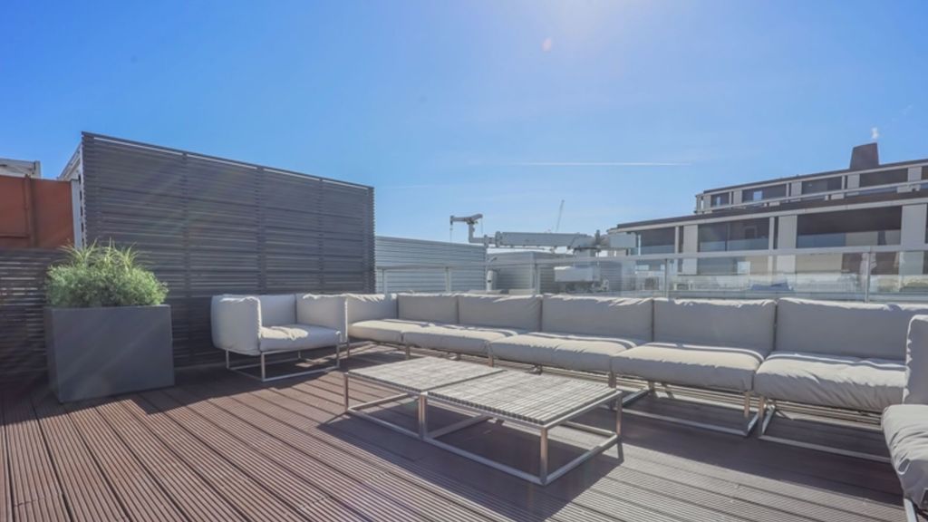 Property photo 2 of 26