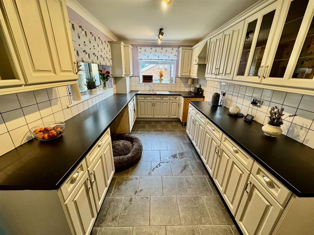 Property photo 3 of 24 Kitchen.Jpg