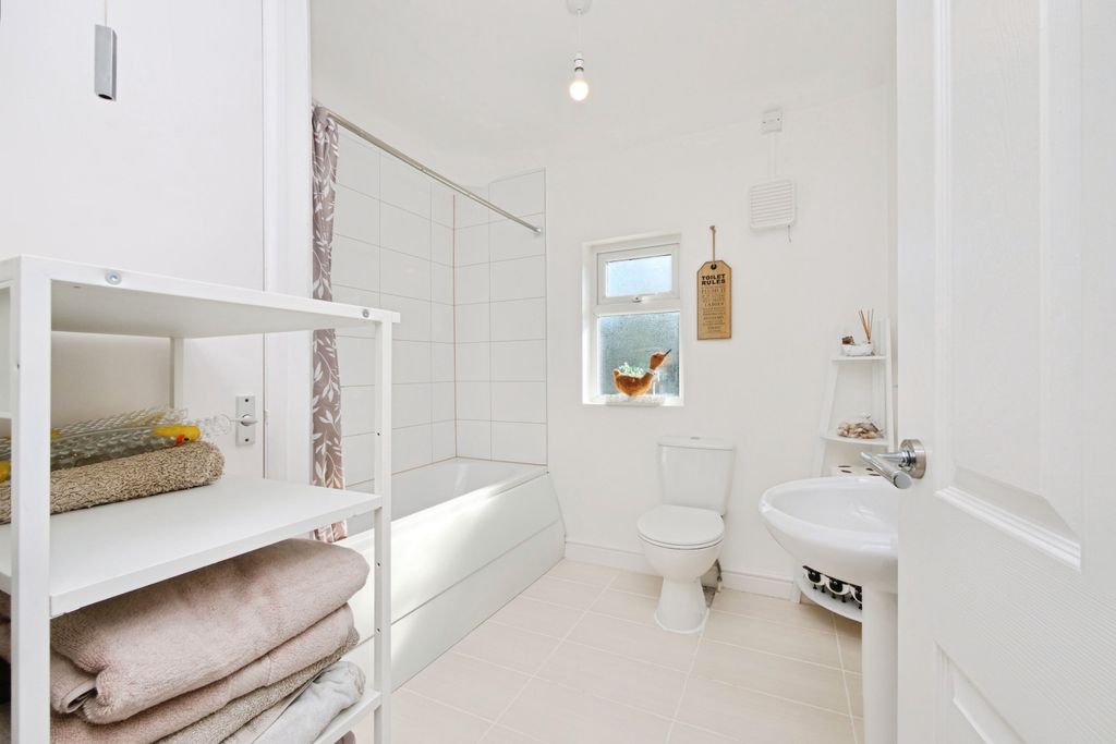 Property photo 3 of 17 Photo #3