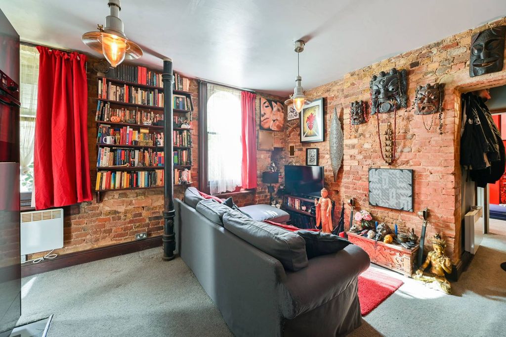 Property photo 3 of 15
