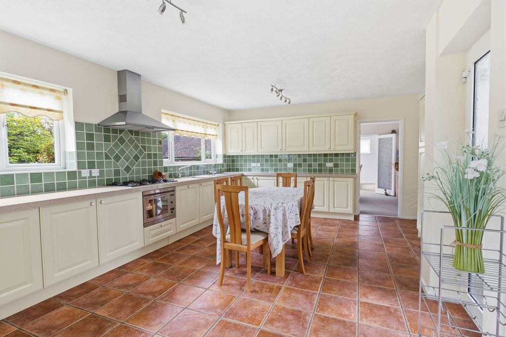 Additional image 11 of 4 bed detached house for saleOld Horsham Road, Crawley RH11