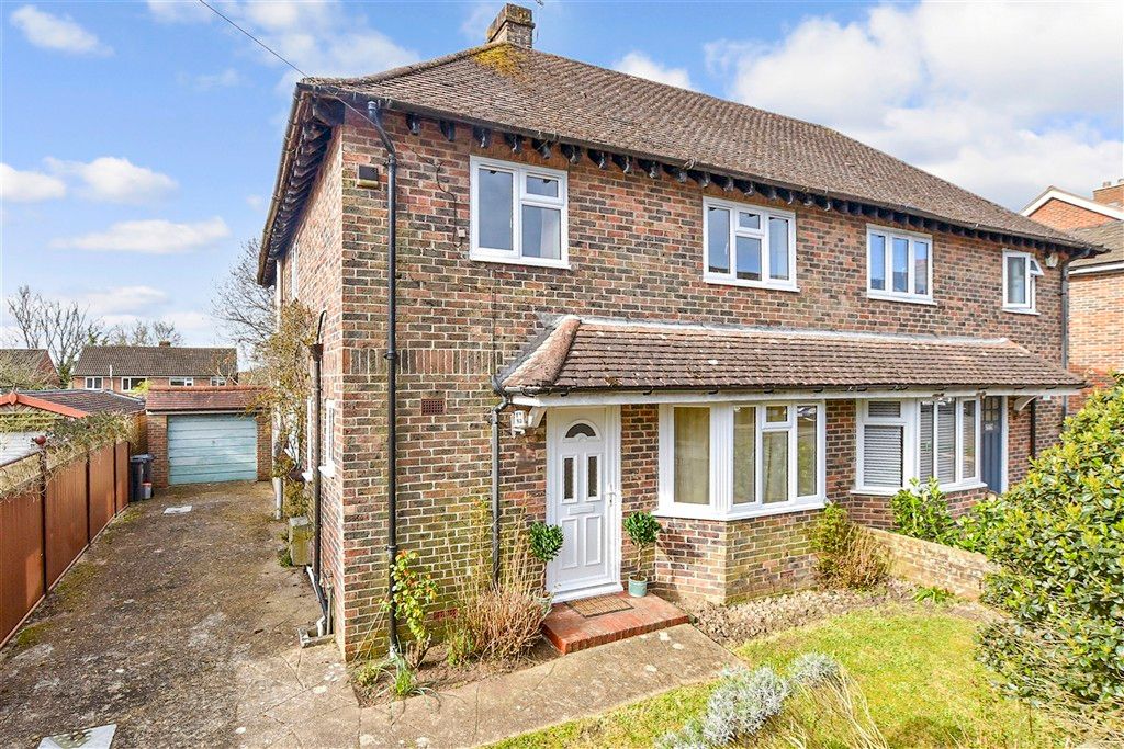 Property photo 1 of 18 Front