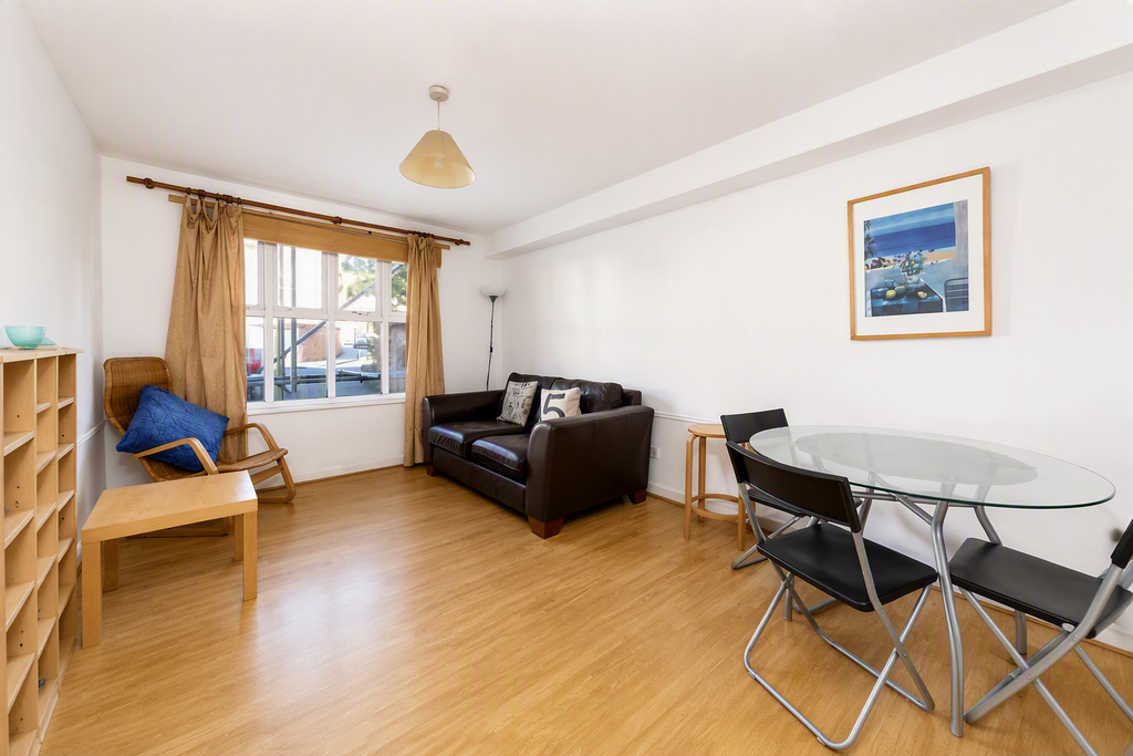 Property photo 1 of 5
