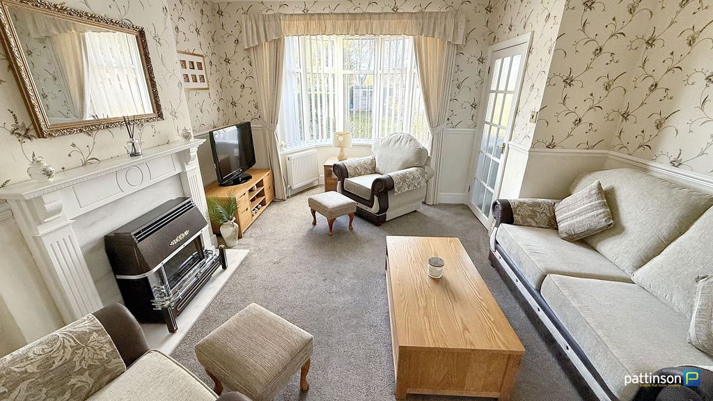 Property photo 2 of 28